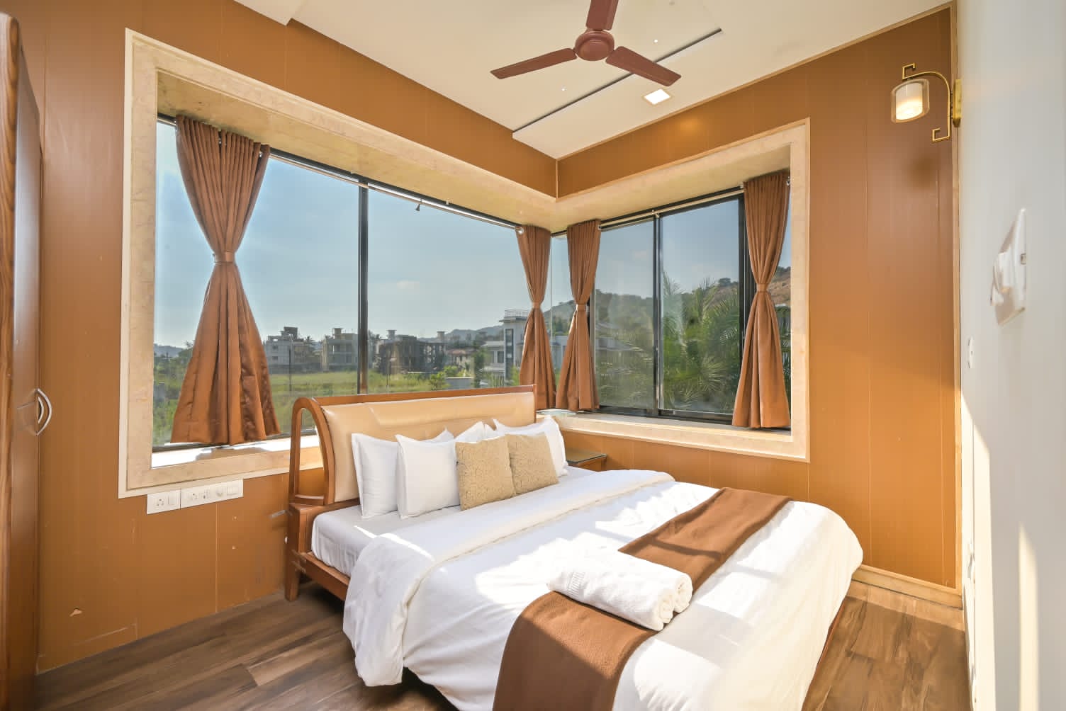 Golden Emerald by Paradise Stays