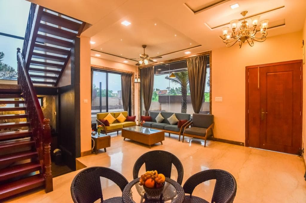 Golden Topaz by Paradise Stays