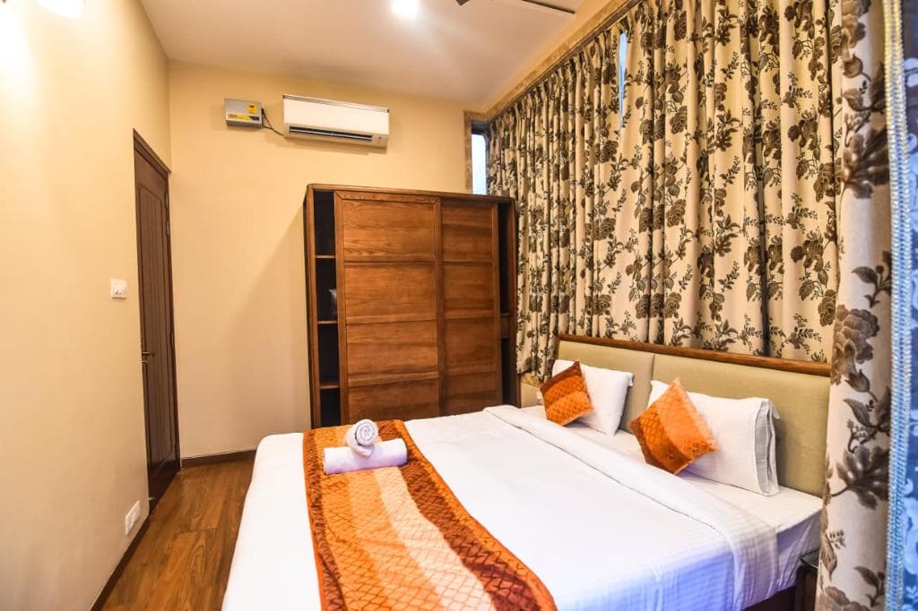 Golden Topaz by Paradise Stays interior